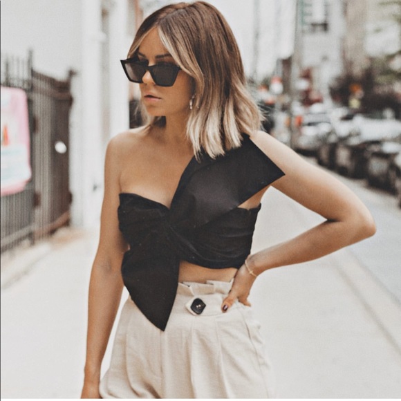 Zara Tops - ZARA Knotted Cropped Top